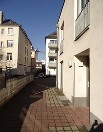 Unweit der Berger Straße in Bornheim erwarten Sie diese im 1. Obergeschoss gelegene schöne 3 Zimmer Wohnung.